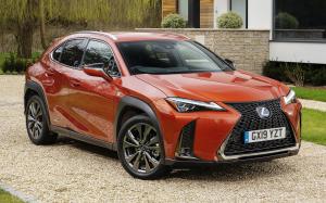 Lexus UX250h F-Sport 2019 года (UK)